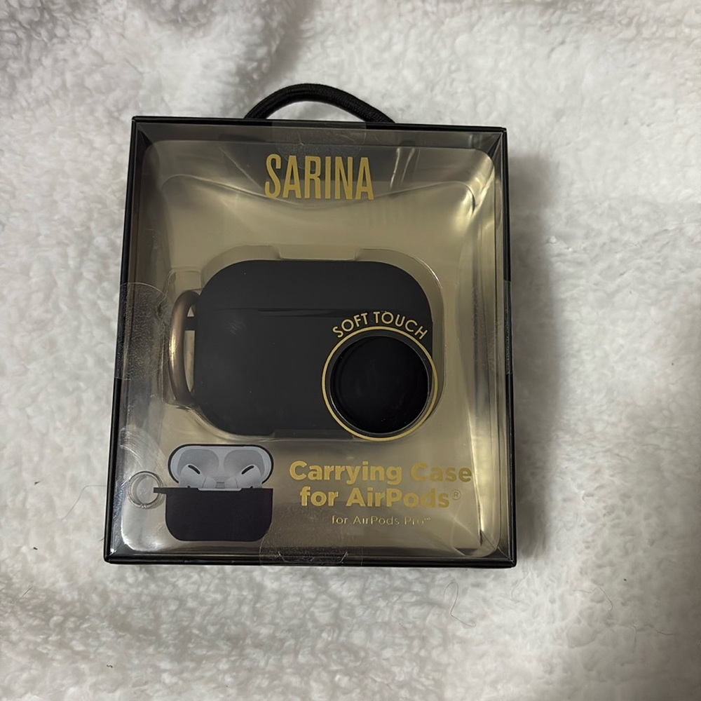 Sarina airpod pros case